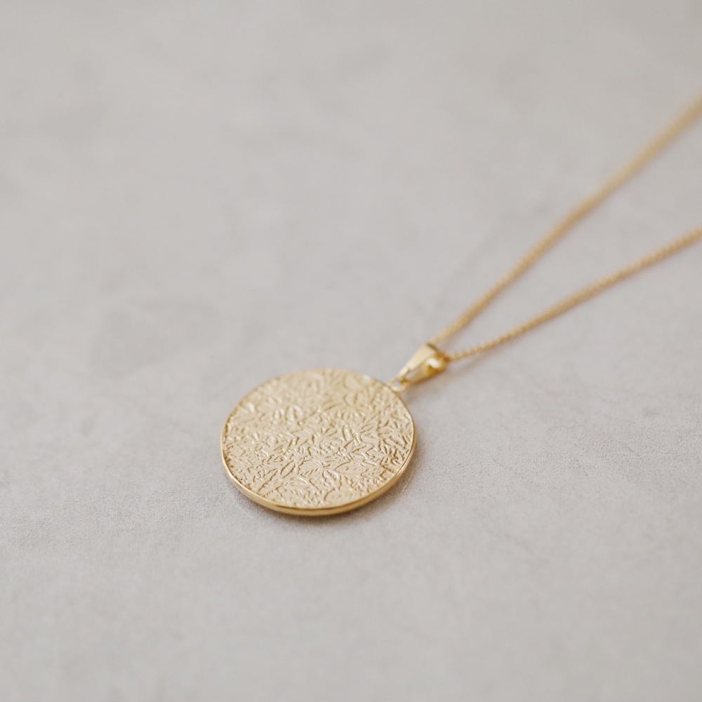 Men’s Jesus Necklace | 18k Gold Filled - Picture 4 of 7